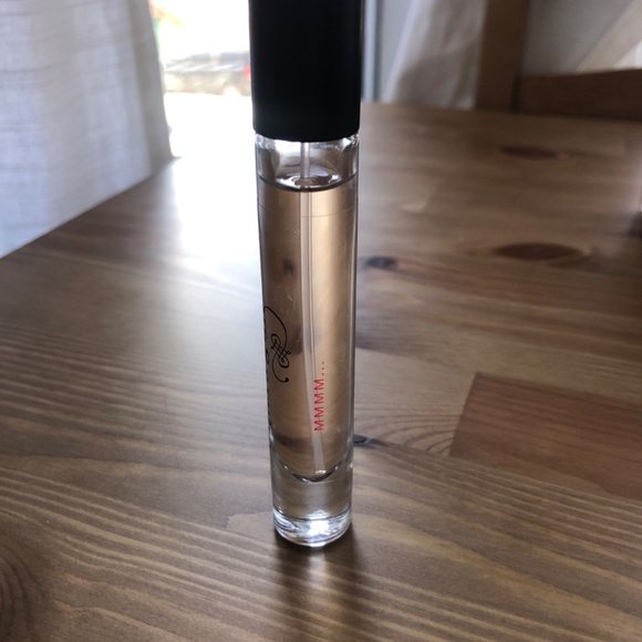 Juliette Has A Gun - Mmmm… - Picture 2 of 3